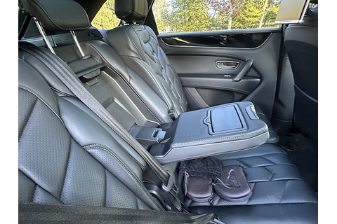 4.0 V8 SUV 5dr Petrol Auto 4WD Euro 6 (s/s) (550 ps)