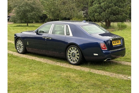 6.7 V12 Saloon 4dr Petrol Auto Euro 6 (570 ps)