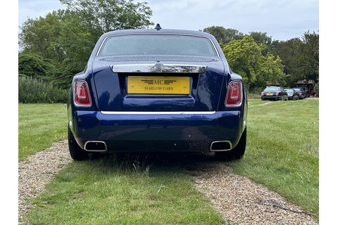 6.7 V12 Saloon 4dr Petrol Auto Euro 6 (570 ps)