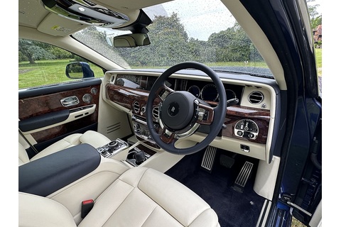 6.7 V12 Saloon 4dr Petrol Auto Euro 6 (570 ps)