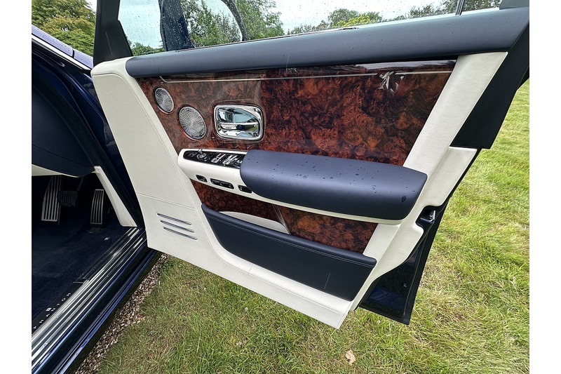 Rolls-Royce Phantom V12 - U369