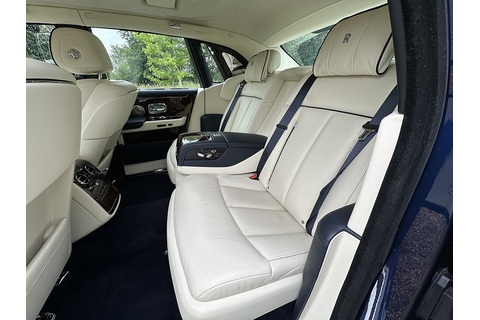 6.7 V12 Saloon 4dr Petrol Auto Euro 6 (570 ps)