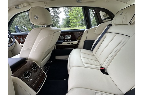 6.7 V12 Saloon 4dr Petrol Auto Euro 6 (570 ps)