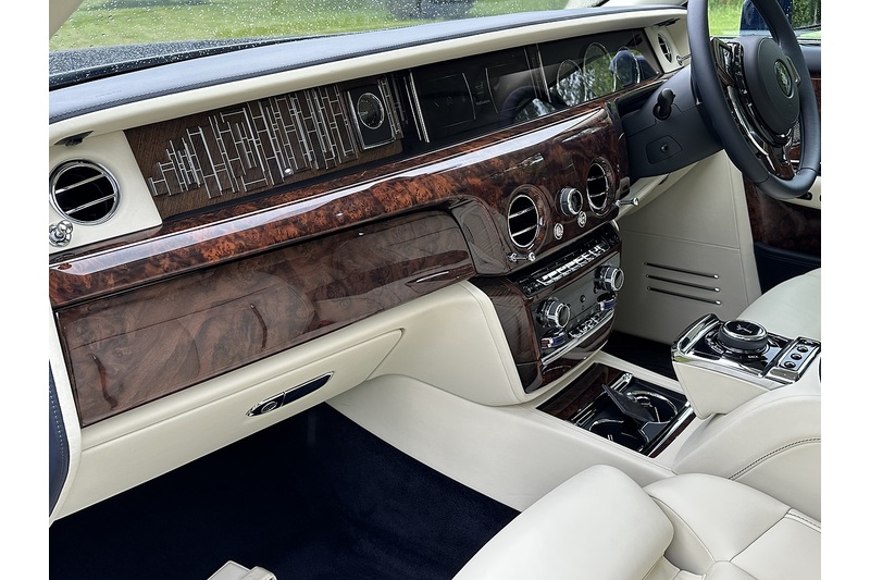Rolls-Royce Phantom V12 - U369