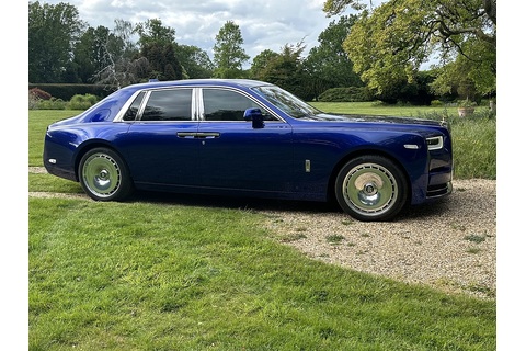 6.7 V12 Saloon 4dr Petrol Auto Euro 6 (570 ps)