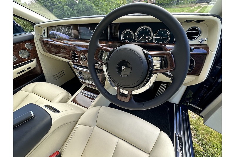 Rolls-Royce Phantom V12 - U369