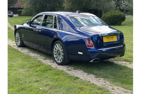 6.7 V12 Saloon 4dr Petrol Auto Euro 6 (570 ps)