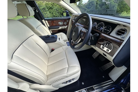 6.7 V12 Saloon 4dr Petrol Auto Euro 6 (570 ps)