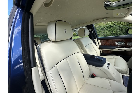 6.7 V12 Saloon 4dr Petrol Auto Euro 6 (570 ps)