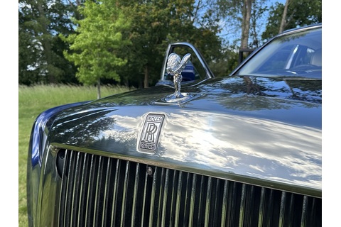 6.7 V12 Saloon 4dr Petrol Auto Euro 6 (570 ps)