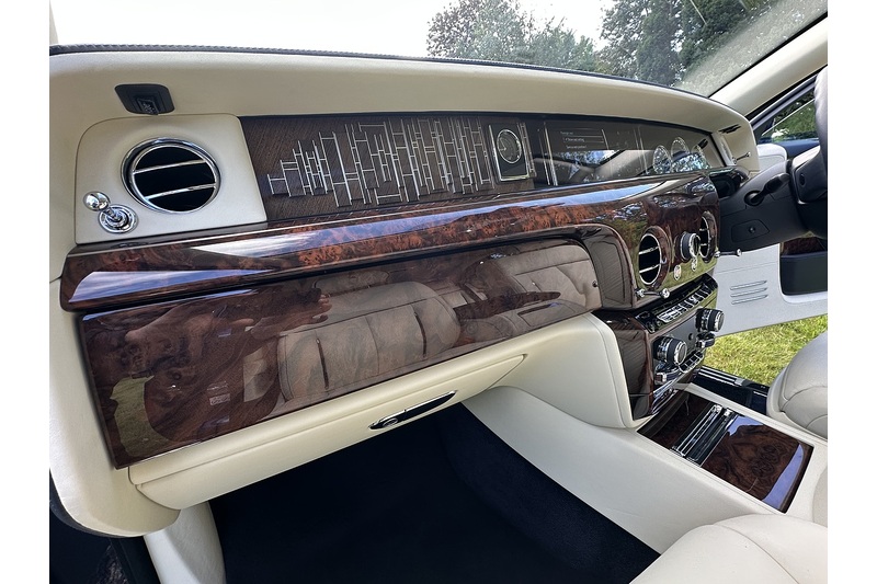 Rolls-Royce Phantom V12 - U369