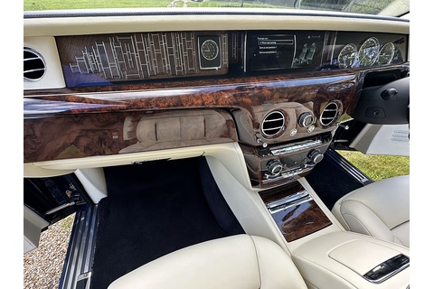 6.7 V12 Saloon 4dr Petrol Auto Euro 6 (570 ps)