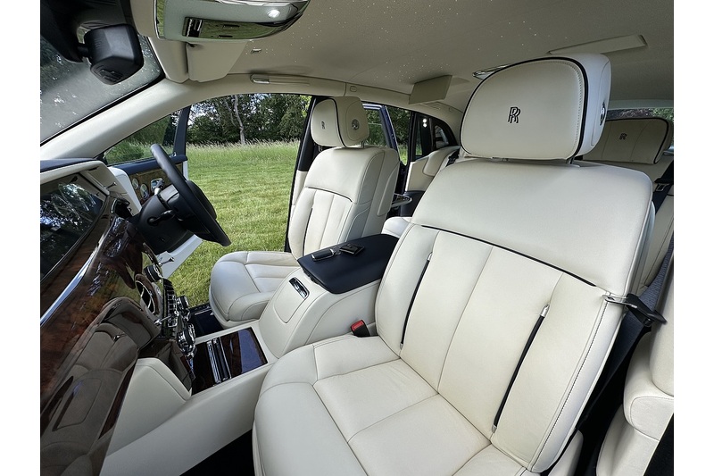 Rolls-Royce Phantom V12 - U369