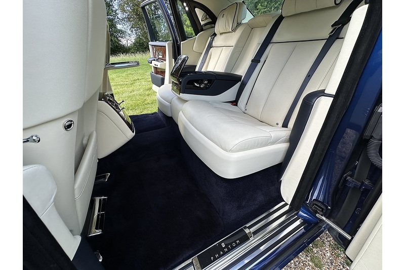 Rolls-Royce Phantom V12 - U369