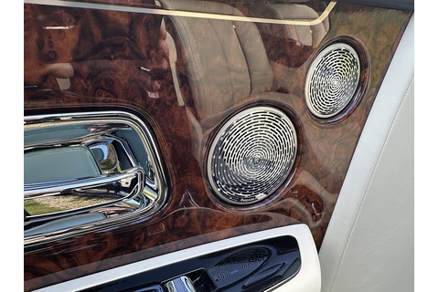 6.7 V12 Saloon 4dr Petrol Auto Euro 6 (570 ps)