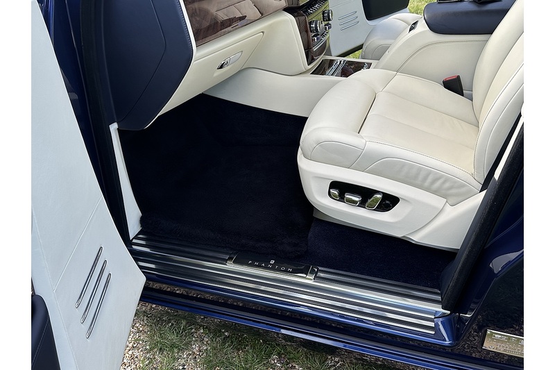 Rolls-Royce Phantom V12 - U369