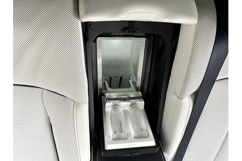 6.75 V12 Saloon 4dr Petrol Auto Euro 6 (571 ps)