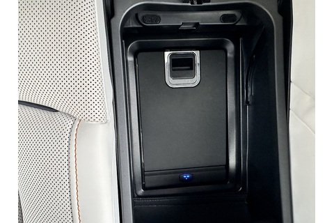6.75 V12 Saloon 4dr Petrol Auto Euro 6 (571 ps)
