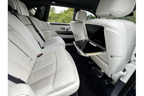 6.75 V12 Saloon 4dr Petrol Auto Euro 6 (571 ps)