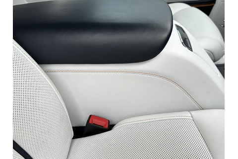 6.75 V12 Saloon 4dr Petrol Auto Euro 6 (571 ps)