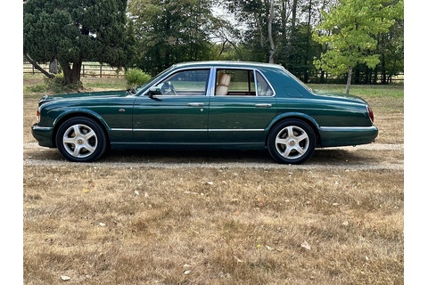 4.4 V8 Saloon 4dr Petrol Automatic (390 g/km, 350 bhp)