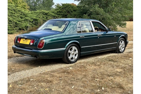 4.4 V8 Saloon 4dr Petrol Automatic (390 g/km, 350 bhp)