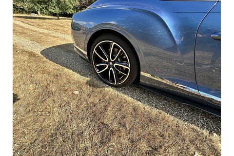 6.0 W12 GT Coupe 2dr Petrol Auto 4WD Euro 6 (635 ps)