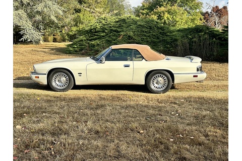 Convertible Saloon 5998 Automatic Petrol