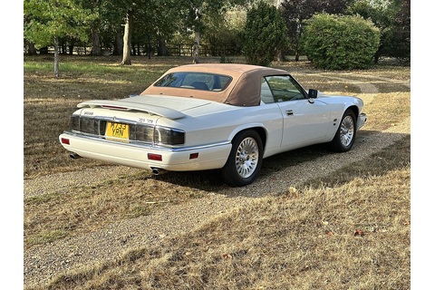 Convertible Saloon 5998 Automatic Petrol