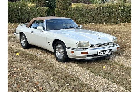 Convertible Saloon 5998 Automatic Petrol