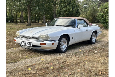 Convertible Saloon 5998 Automatic Petrol
