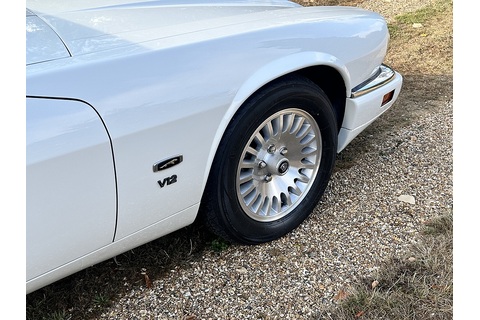 Convertible Saloon 5998 Automatic Petrol