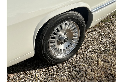 Convertible Saloon 5998 Automatic Petrol