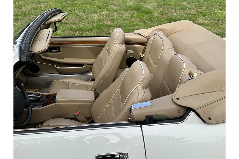 Jaguar XJS LHD Convertible - U392