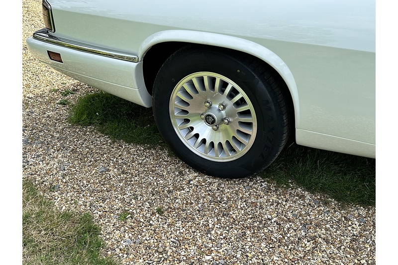 Jaguar XJS LHD Convertible - U392