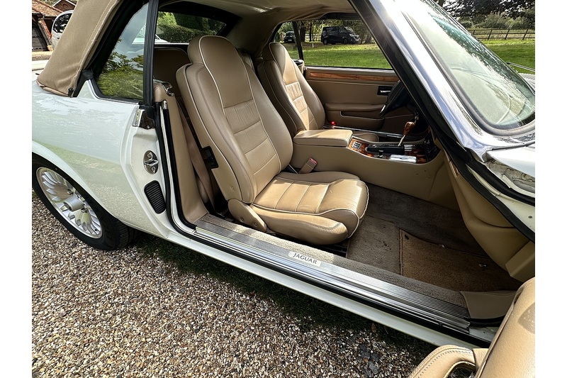 Jaguar XJS LHD Convertible - U392