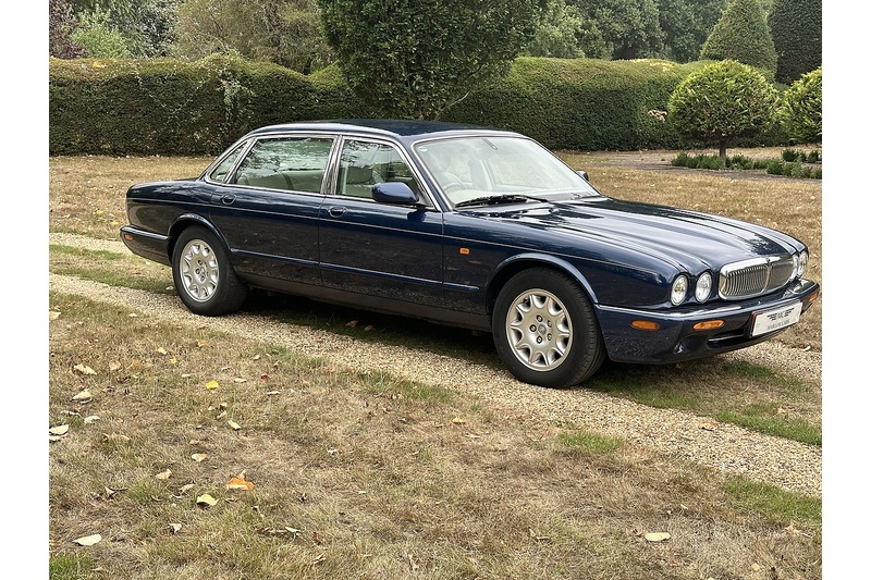Jaguar V8 Xj SE  LWB Xj8 Se - U394