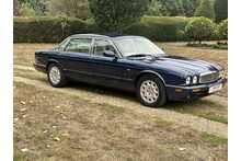 Jaguar V8 Xj SE  LWB