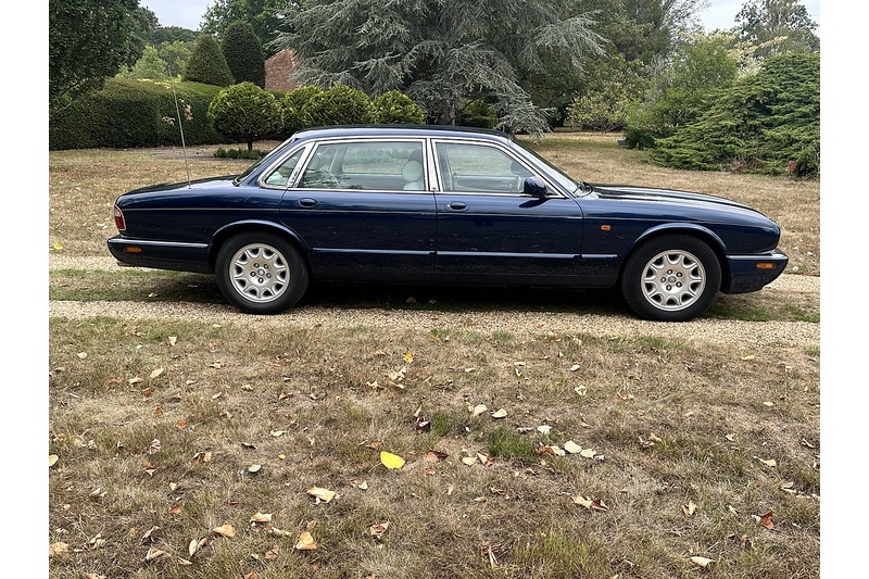 Jaguar V8 Xj SE  LWB Xj8 Se - U394