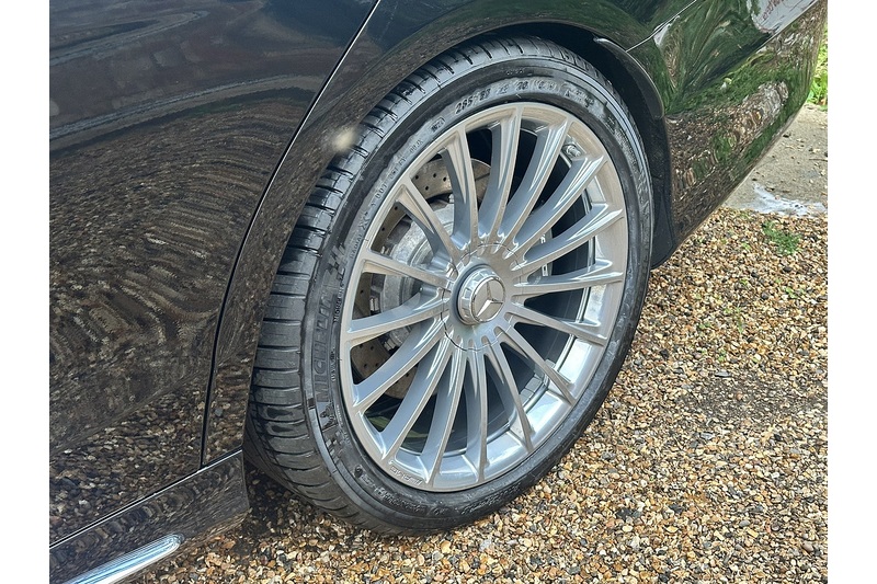 Mercedes-Benz S Class S65L V12 AMG LWB - U397