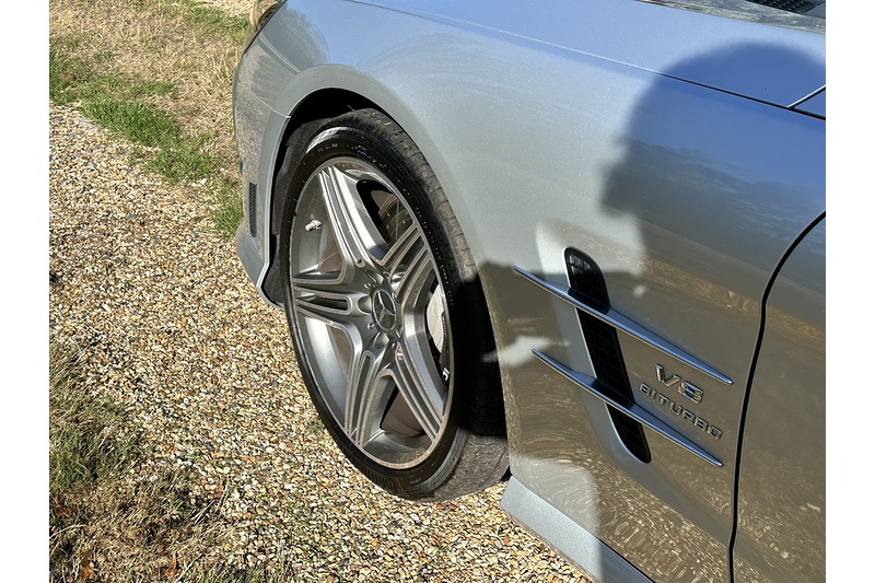 Mercedes-Benz SL SL63 V8 AMG - U398