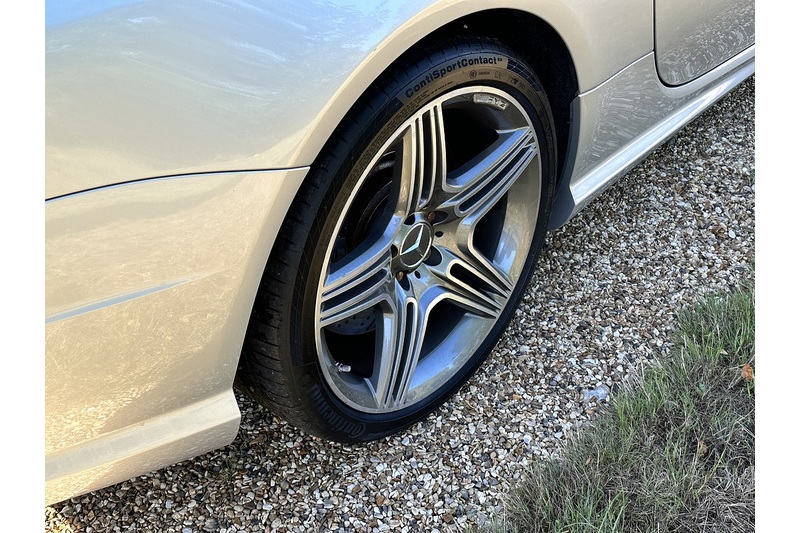 Mercedes-Benz SL SL63 V8 AMG - U398
