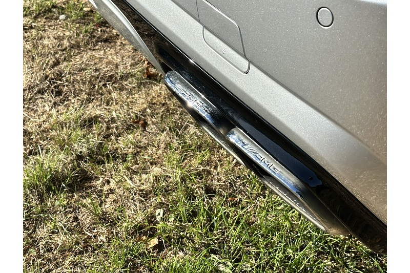 Mercedes-Benz SL SL63 V8 AMG - U398