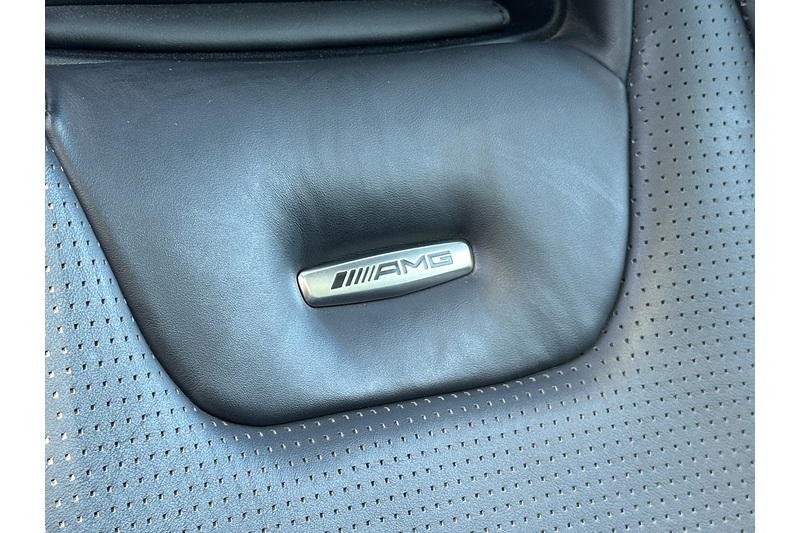 Mercedes-Benz SL SL63 V8 AMG - U398