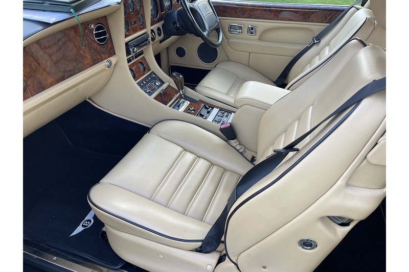 Bentley Azure  - U400