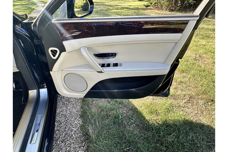 Bentley Flying Spur W12 - U401