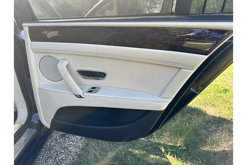 Bentley Flying Spur W12 - U401