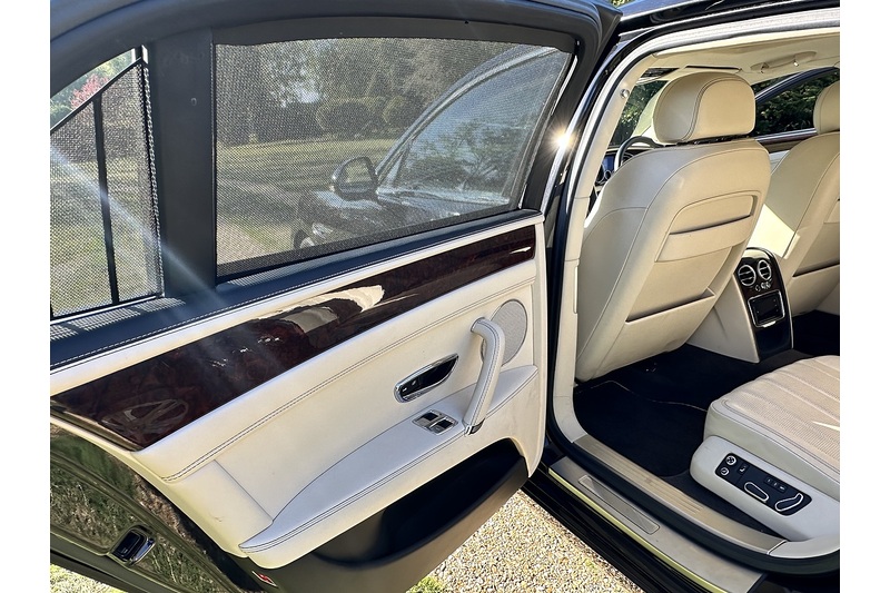 Bentley Flying Spur W12 - U401