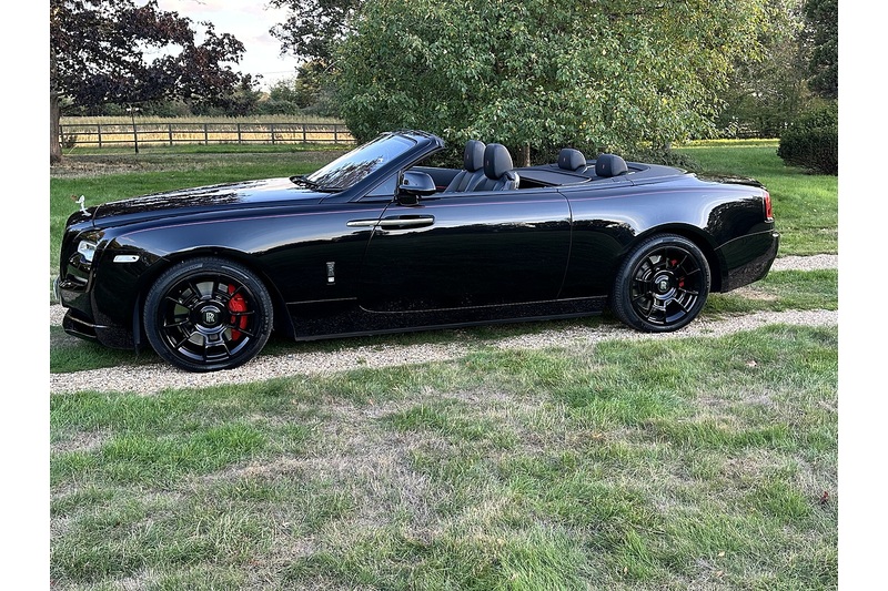 Rolls-Royce Black Badge Dawn V12 - U402