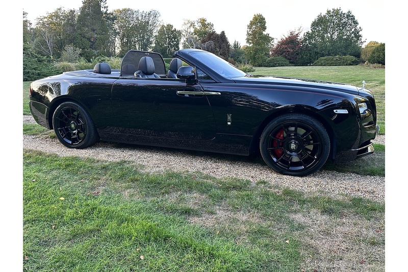 Rolls-Royce Black Badge Dawn V12 - U402
